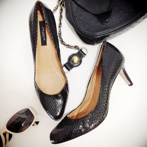 Ann Taylor Black Snakeskin Perfect Kitten Heel 8M